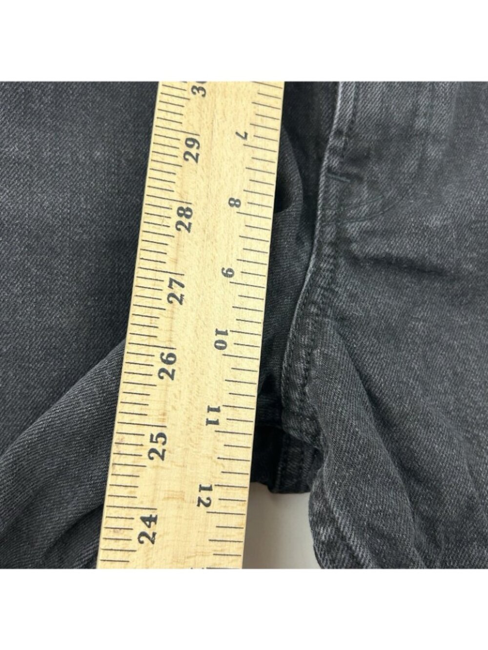 Everlane Woman's  The OG Baggy Denim Jean Short Women’s 26R Black High Rise 8” - Picture 6 of 12